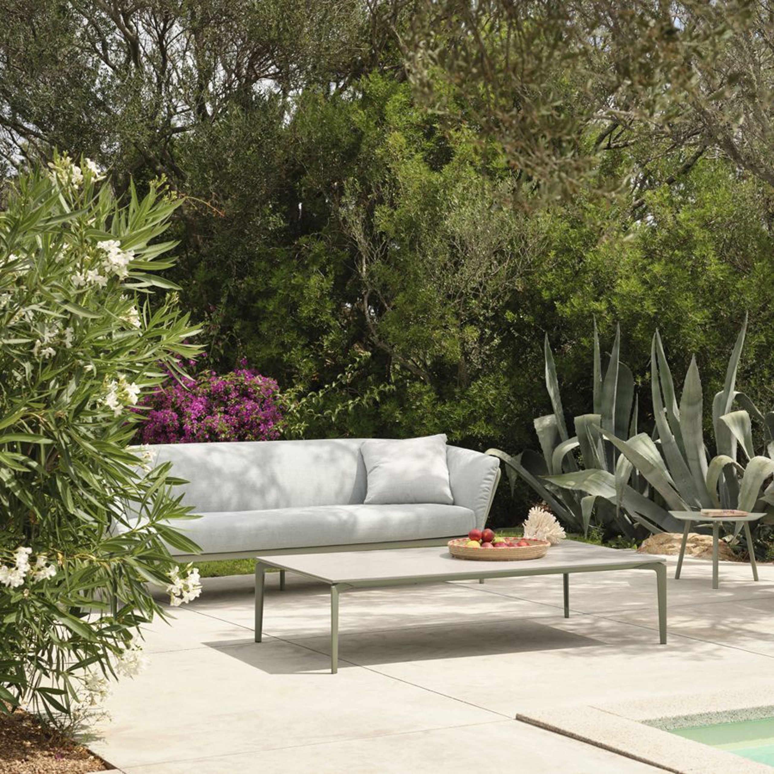 ALLSIZE LOW RECTANGULAR TABLE WITH TOP IN PORCELAIN STONEWARE