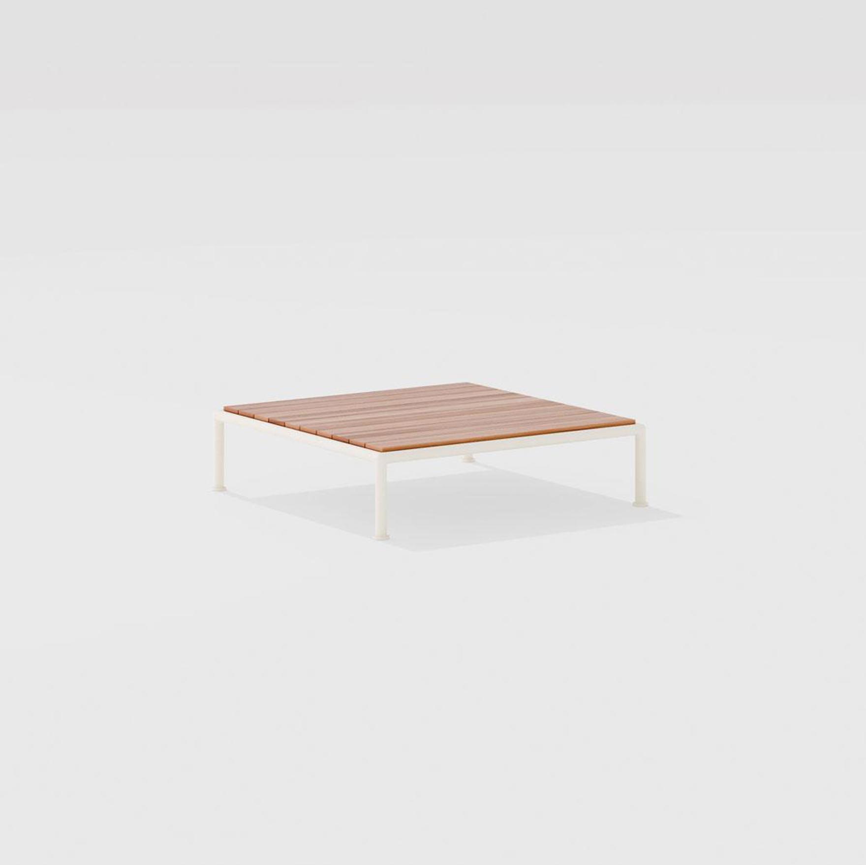 Roè | Low square table with top in Teak 81 x 81 x h 22/32 cm Roè | Low square table with top in Teak 81 x 81 x h 22/32 cm