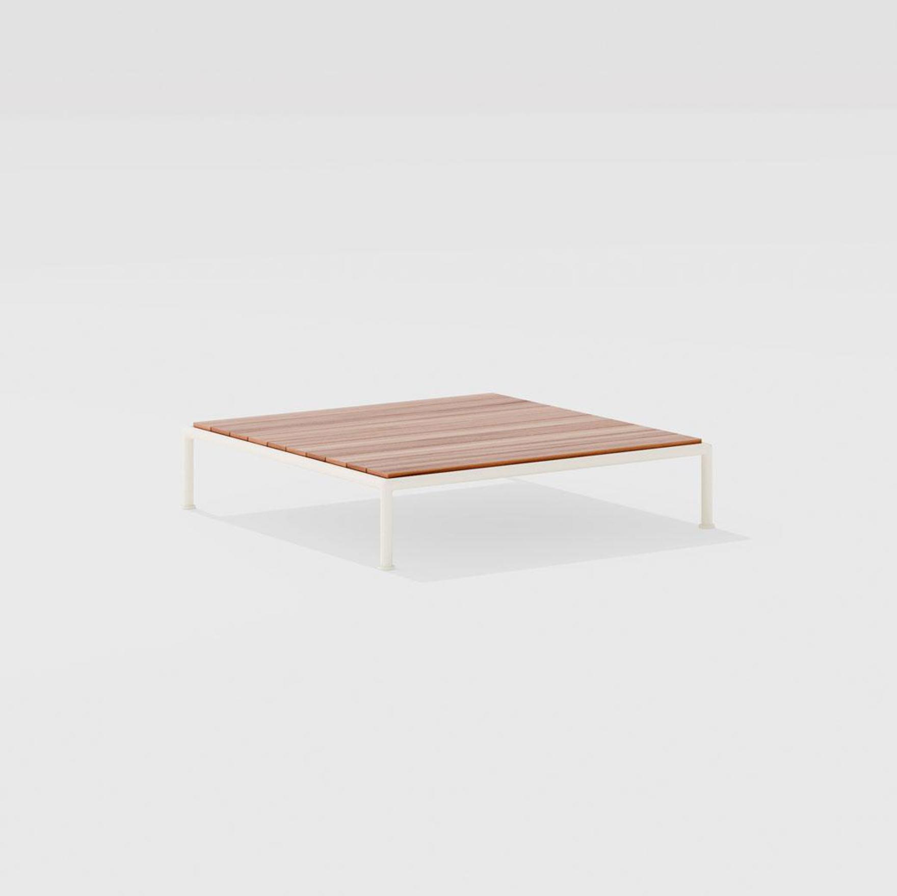 Roè | Low square table with top in Teak 96 x 96 x h 22/32 cm Roè | Low square table with top in Teak 96 x 96 x h 22/32 cm