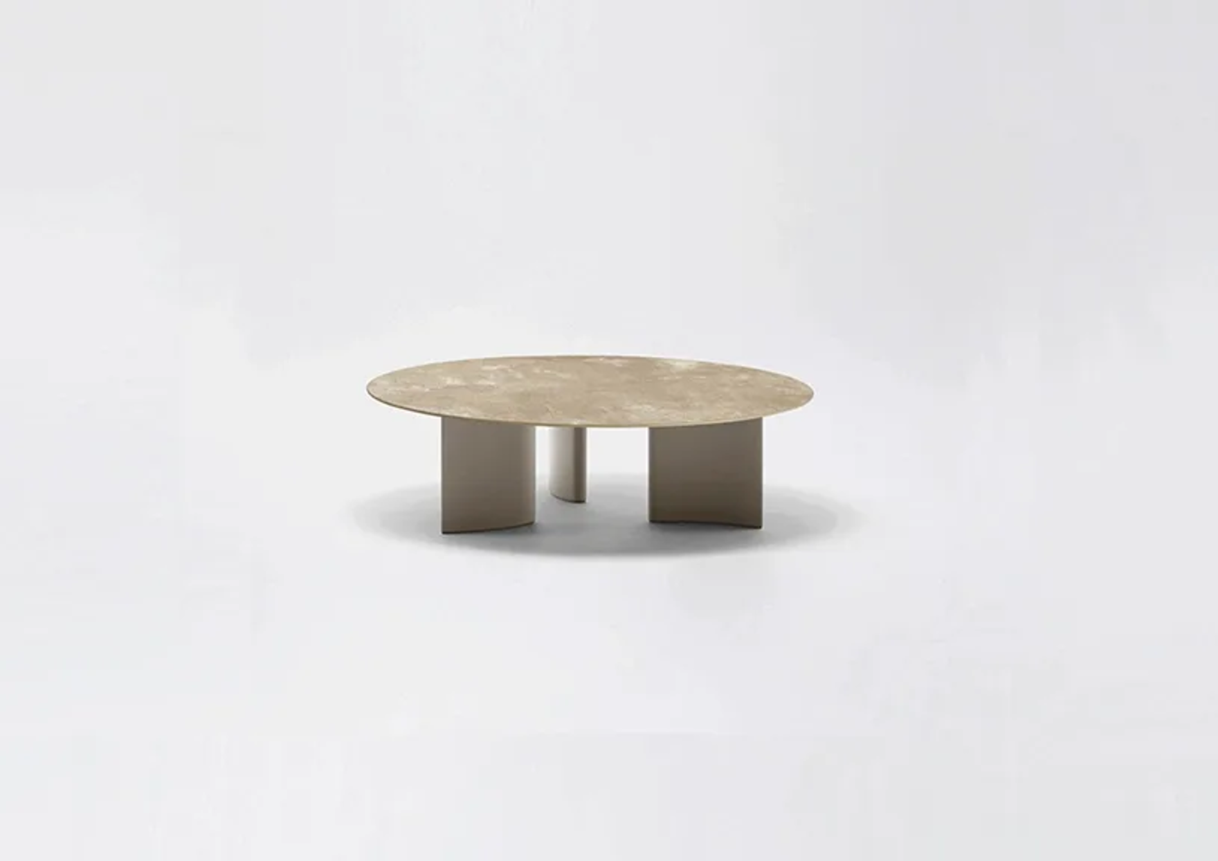 Naca | Low round table with top in porcelain stoneware ø 80/120 x h 41 cm