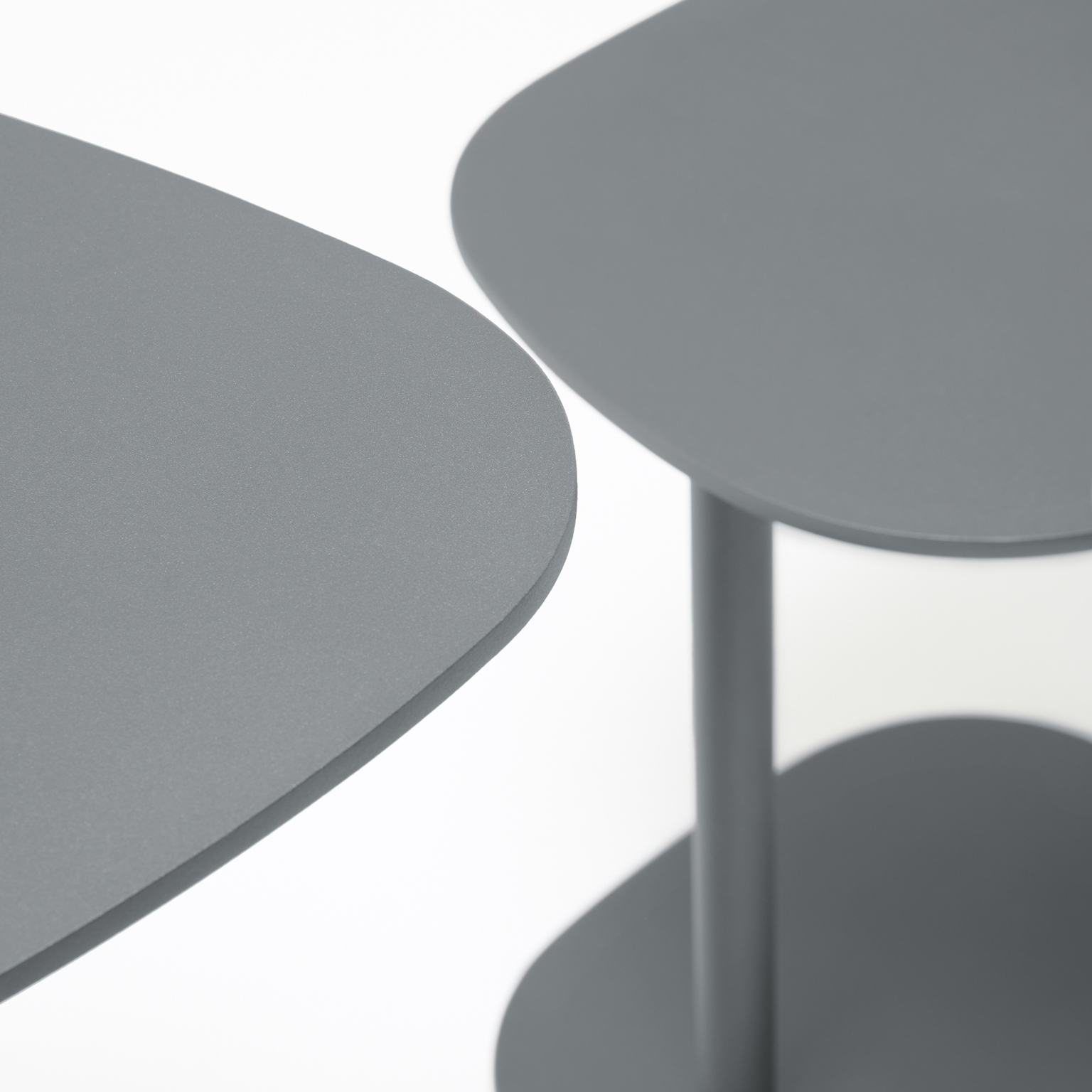 Aikana small table cm 40 x 38 x h 44