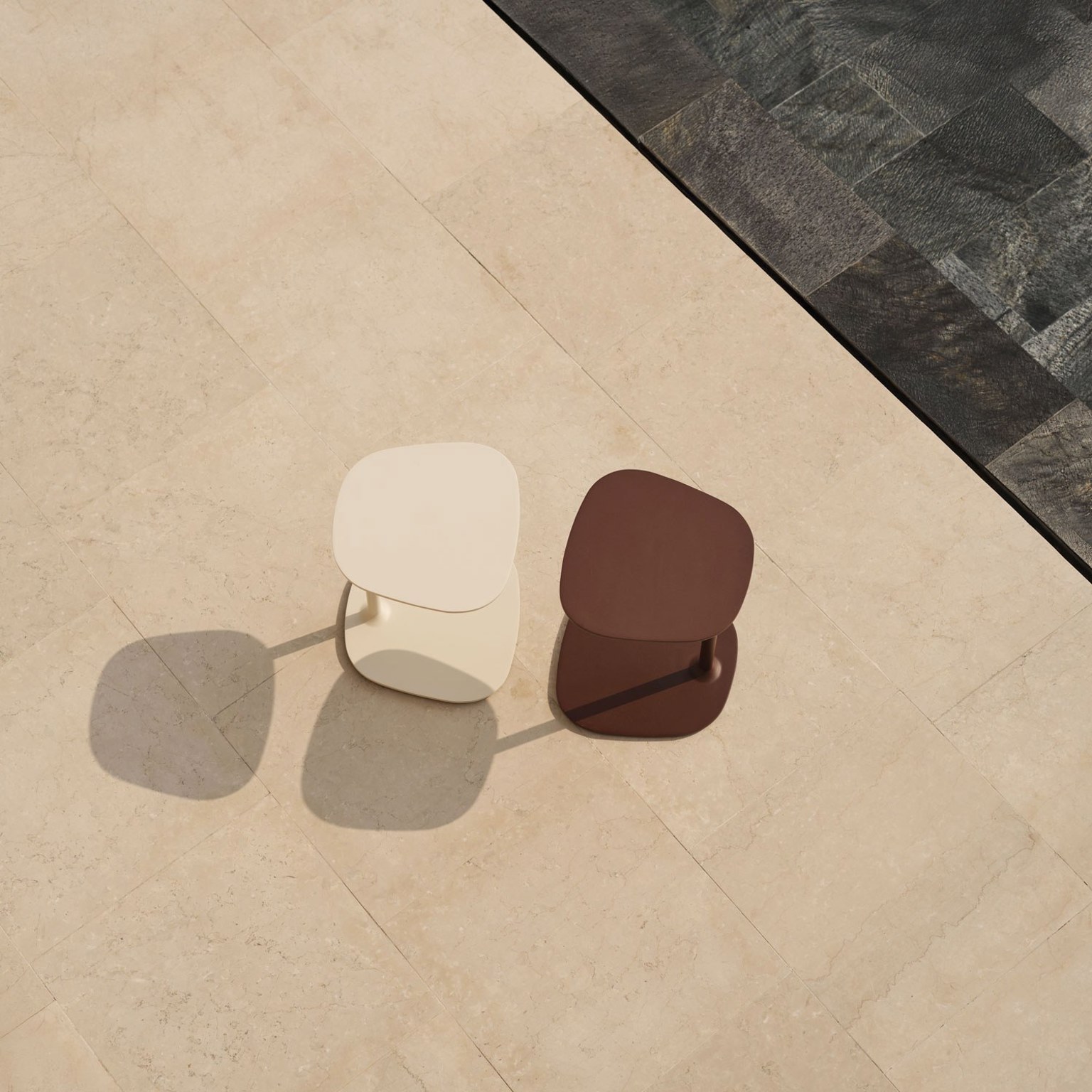 Aikana small table cm 40 x 38 x h 44