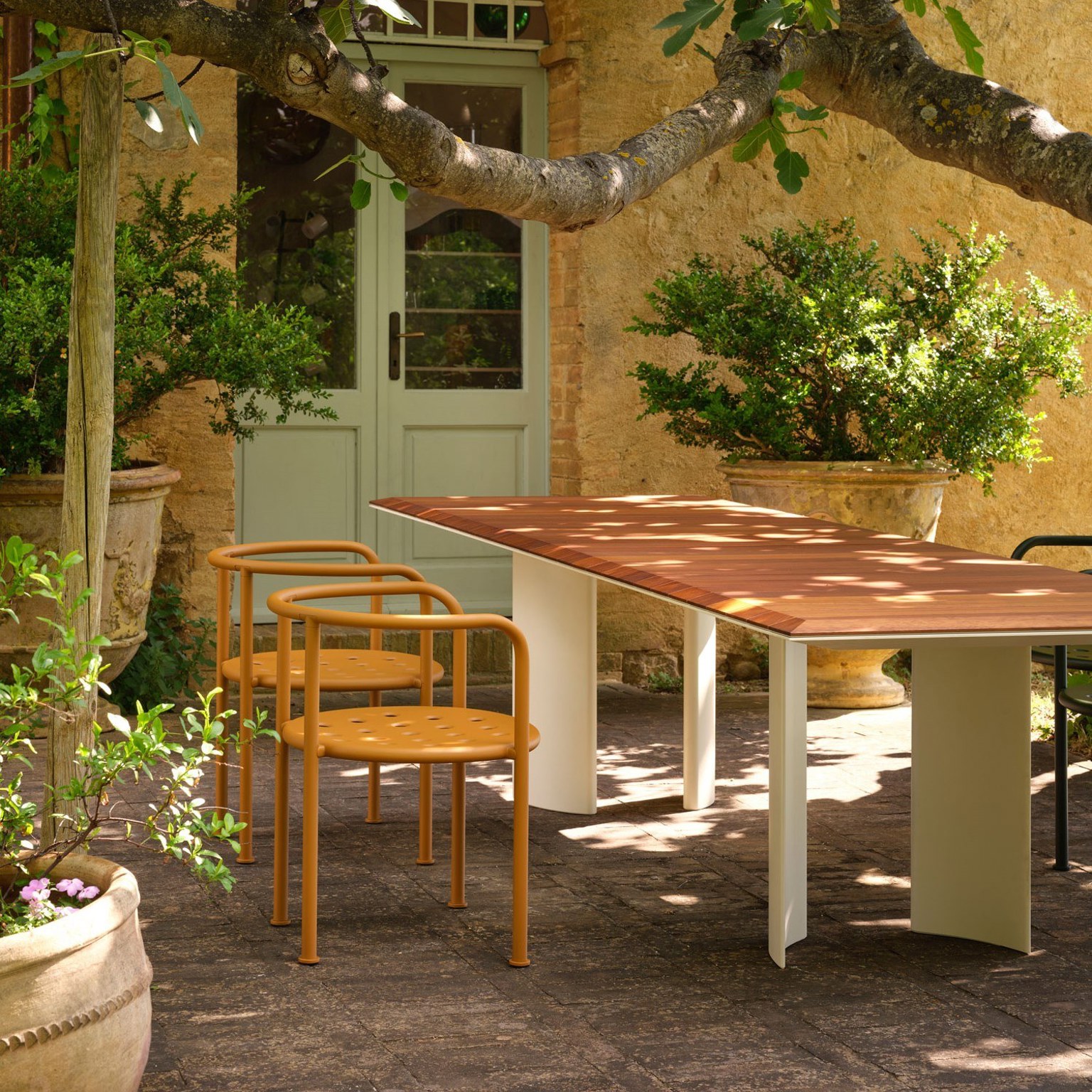 Naca rectangular table with top in teak