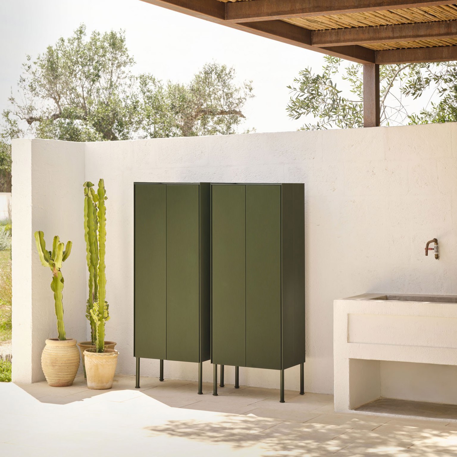 Samba high sideboard with two doors