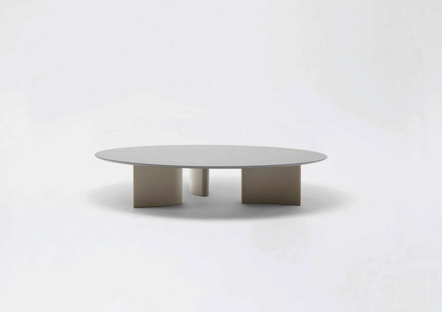 Naca | Low round table with top in speckled aluminium ø 80 / ø 138 x h 20 cm