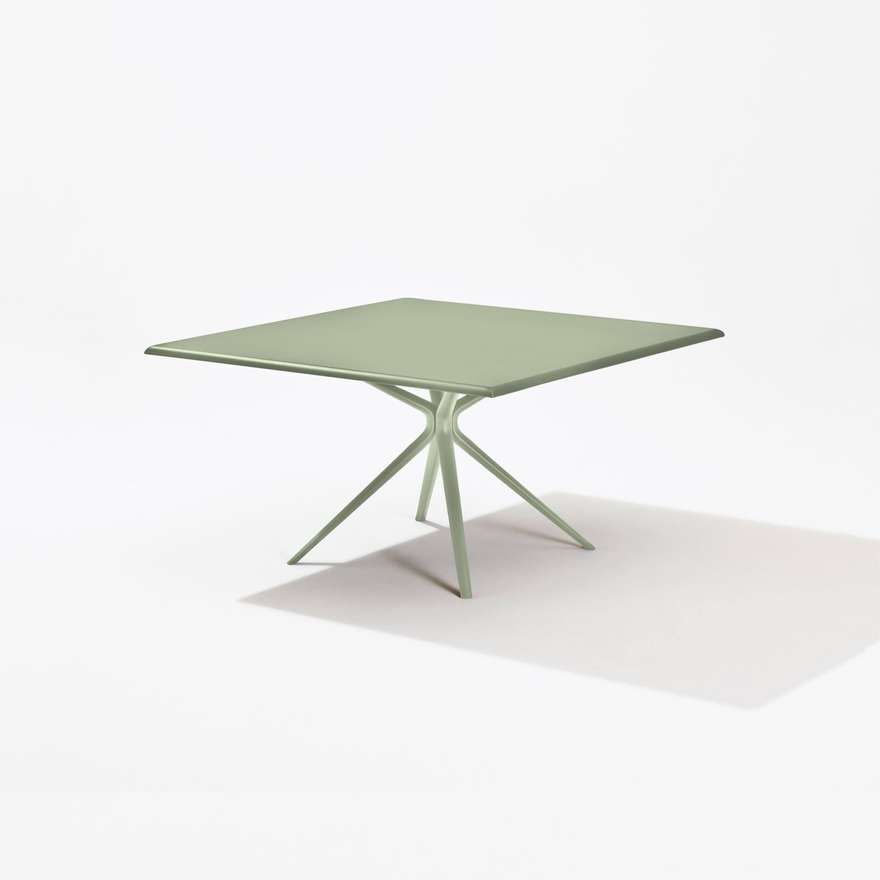 Moai | Square table