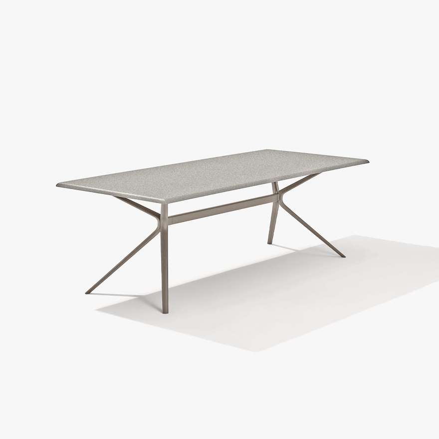 Moai | Rectangular table with top in speckled aluminium