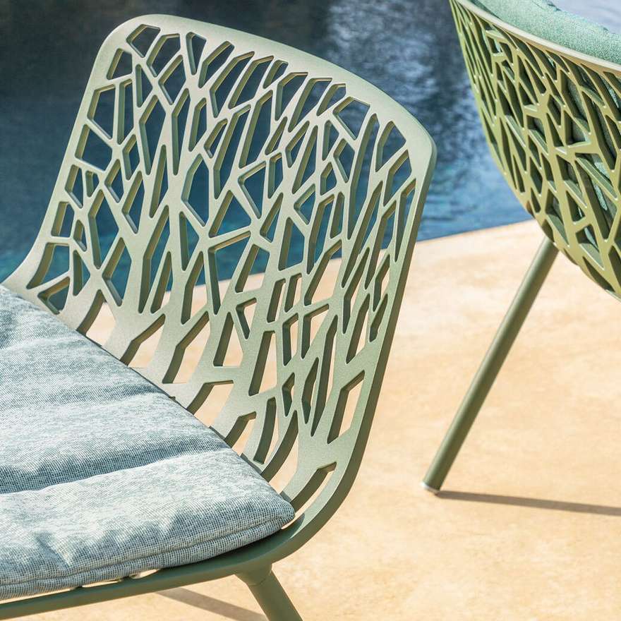 Fast forest lounge chair outlet