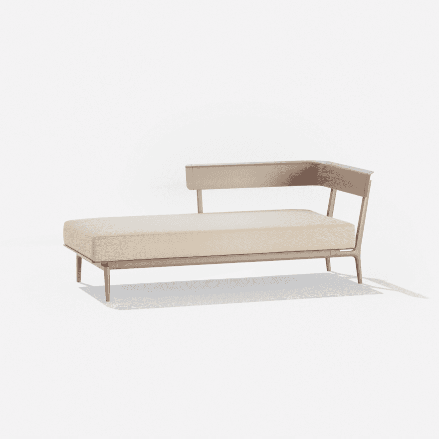 Aikana | Dormeuse with right armrest